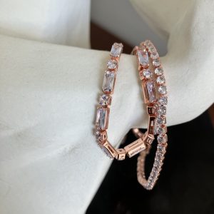 2 Bracelets